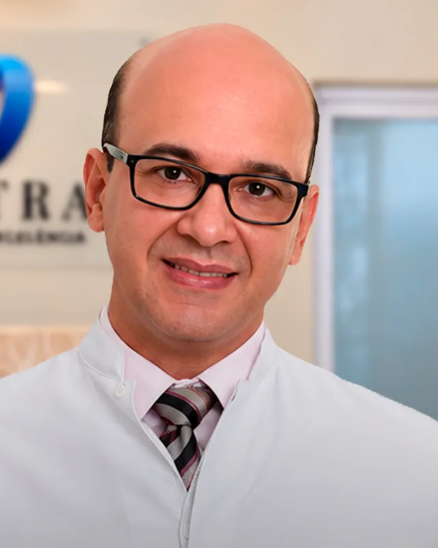 Dr. Rodrigo Martins